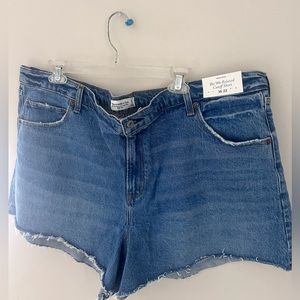 NWT plus size Abercrombie & fitch 90s relaxed cutoff size 36 22